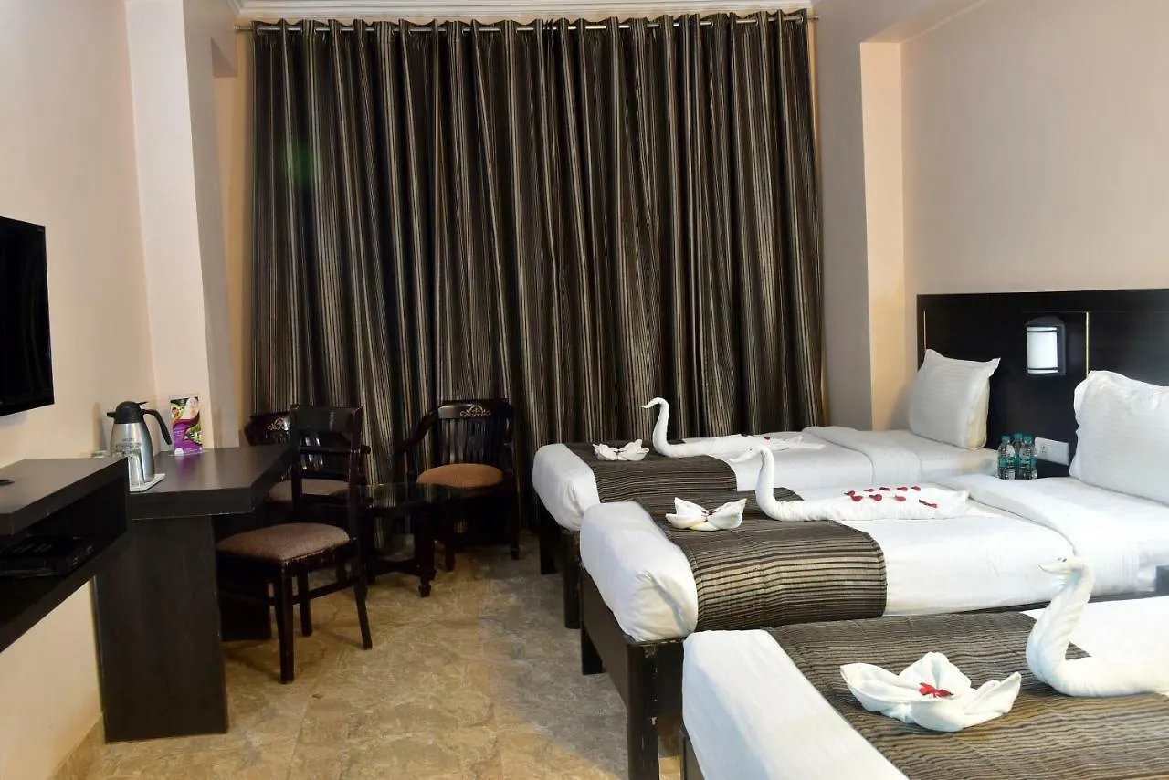 Hotel City Inn Varanasi 3*,
